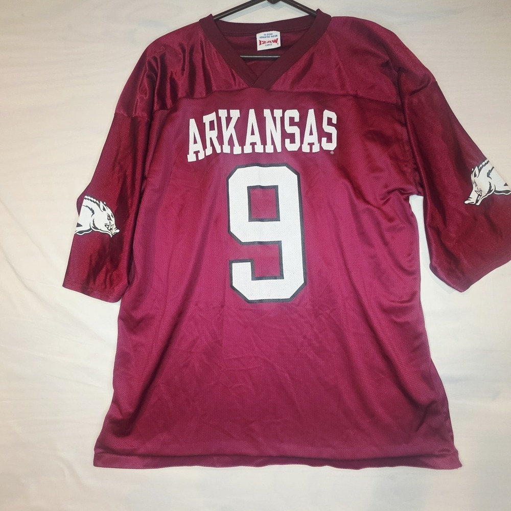 IZAW - Men's LARGE Arkansas Razorbacks #9 Nameless Red Football Jersey